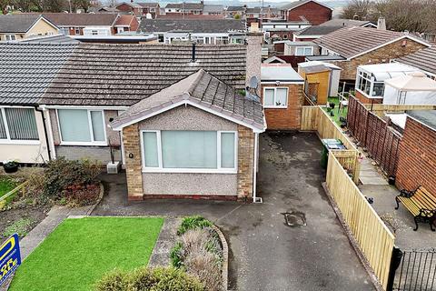 2 bedroom bungalow for sale - Ottovale Crescent, Blaydon, Blaydon-on-Tyne, Tyne and Wear, NE21 6BG