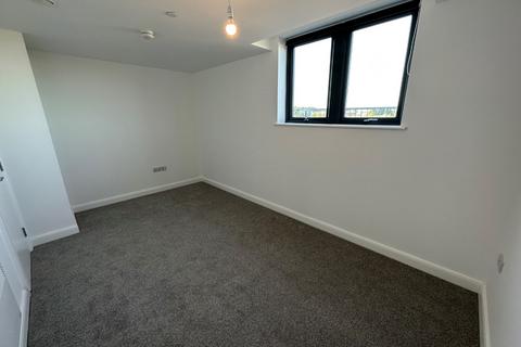 1 bedroom penthouse to rent, One Bedroom Penthouse with terrace,  Hawthorne Apartment, Stockwood Gardens