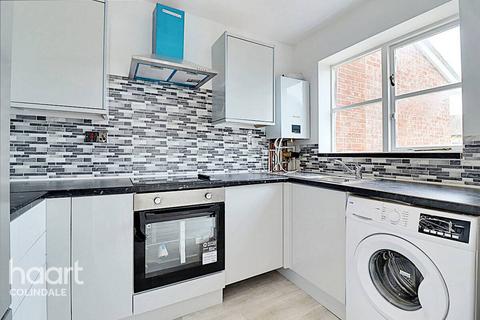 3 bedroom terraced house for sale, Snowdon Drive, NW9