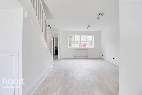 3 bedroom terraced house for sale, Snowdon Drive, NW9