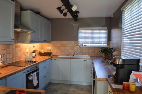 3 bedroom semi-detached house to rent, Waldron Cottages, Shefford Woodlands