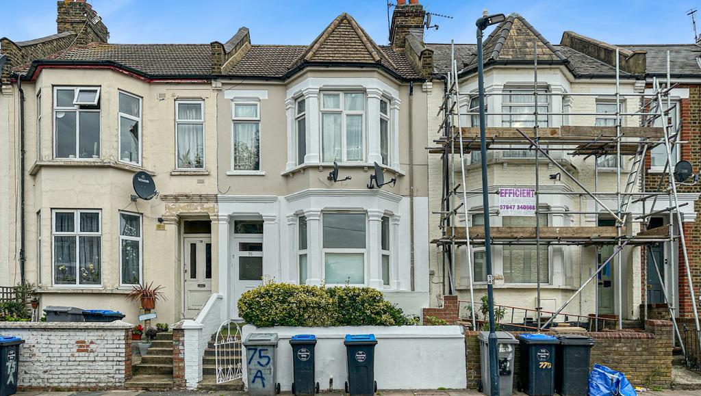 3 Bedroom Garden Flat