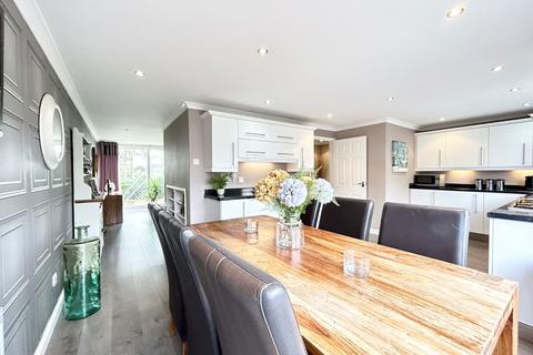 140 Hatfield Place, Peterlee, SR8 5TG