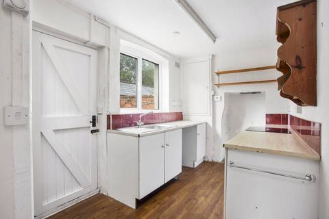 10 Bittles Green, Motcombe, Shaftesbury, SP7 9NX
