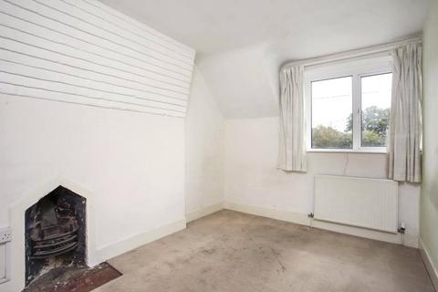 10 Bittles Green, Motcombe, Shaftesbury, SP7 9NX