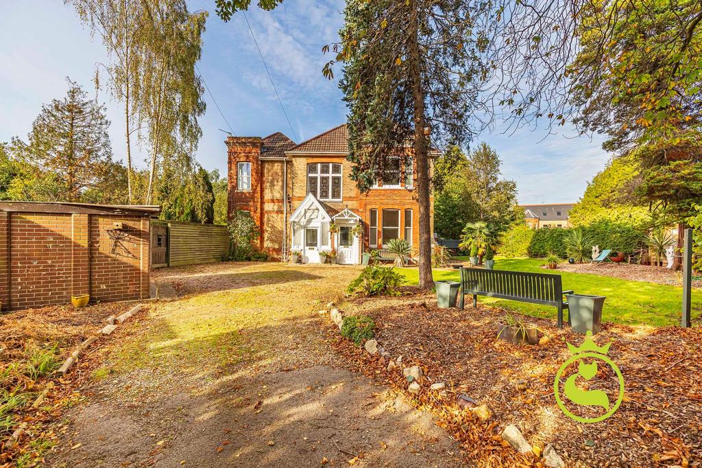 Bournemouth, Bournemouth BH1 2 bed flat for sale £270,000