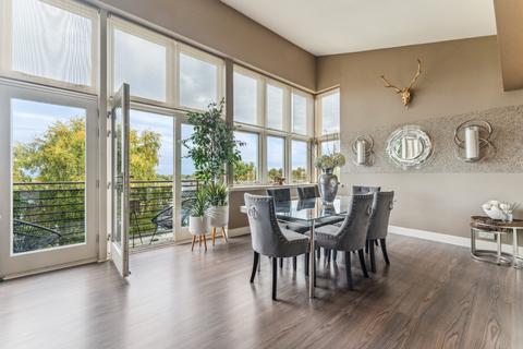 Flat 6, 3 Aidans Brae, Clarkston, Glasgow, G76 7EP