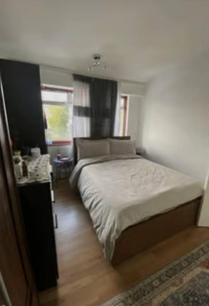 Beautiful Three Bed House to Let in Hayes UB3 £2