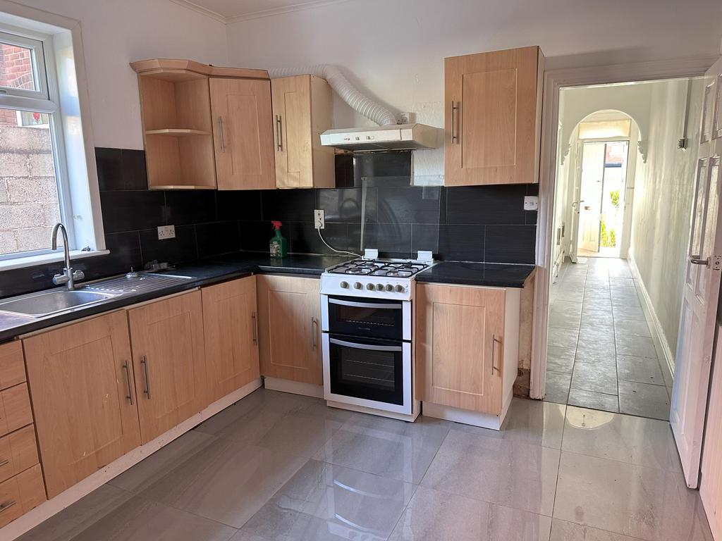 3 Bedroom house on Fordhouse Lane, Birmingham, We