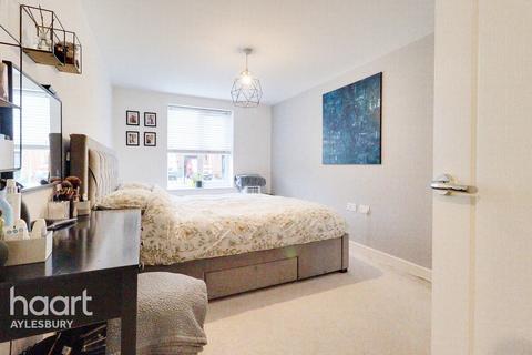 1 bedroom flat for sale, Ox Ground, Aylesbury