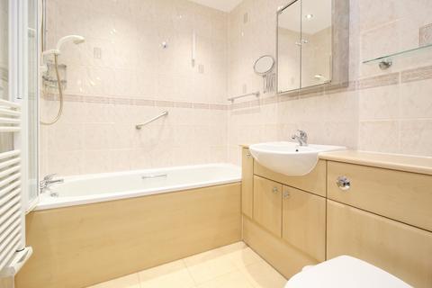 17/5 Eyre Place, Edinburgh, EH3 5EW