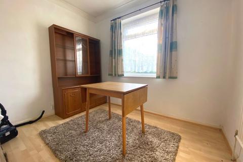 58 Brookfield Road, Northampton, NN2 7LP