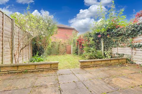12 Catkin Close, Chineham, Basingstoke, RG24 8XY