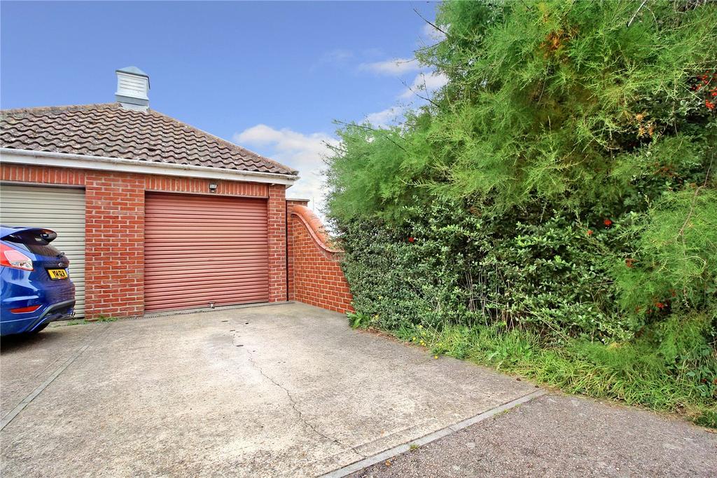 Garage/Drive