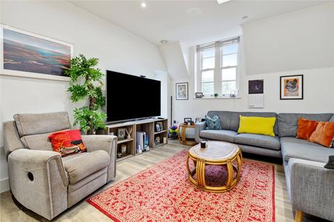 2 bedroom flat for sale - Butler Court, Hyde Lane, London