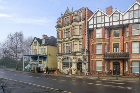 6 bedroom terraced house for sale - Shop and Premises Portland House, Spa Road, Llandrindod Wells, Powys, LD1 5ER