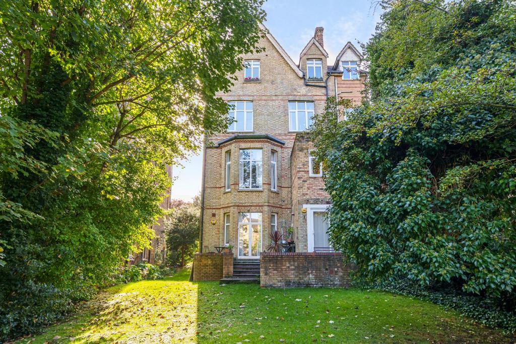 Crystal Palace Park Road, Sydenham 1 bed flat for sale £375,000