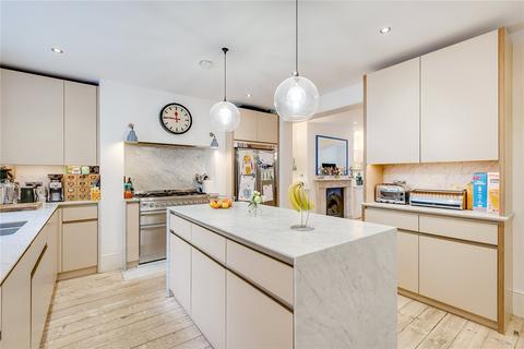 16 Thornhill Square, London, N1 1BQ