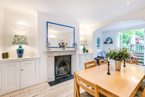 16 Thornhill Square, London, N1 1BQ