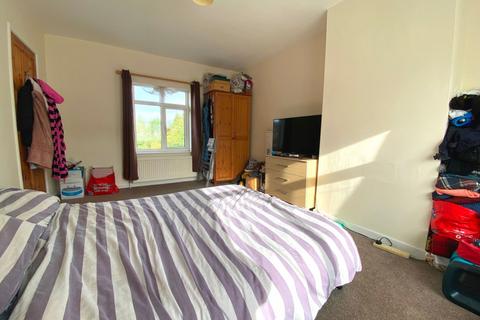 28 Randall Road, Northampton, NN2 7BZ