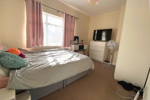 28 Randall Road, Northampton, NN2 7BZ