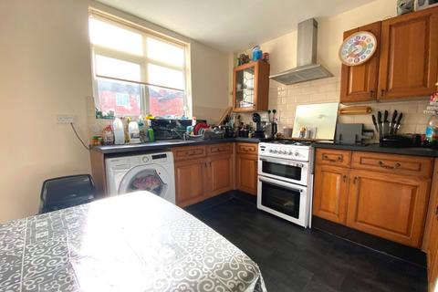 28 Randall Road, Northampton, NN2 7BZ