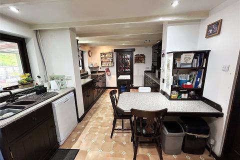 1 Ferndale Close, Oldham, OL4 5NL