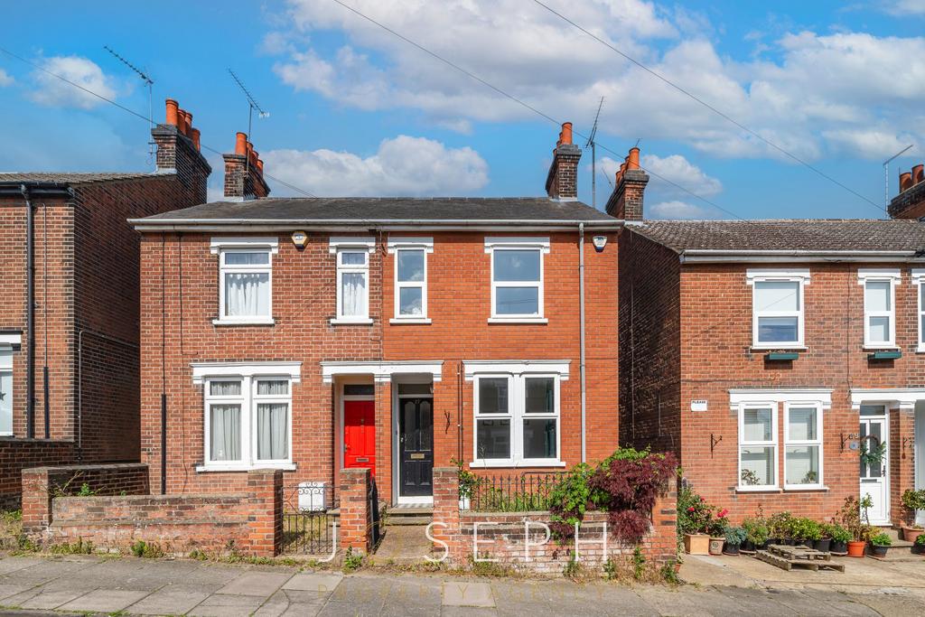 Devonshire Road, Ipswich, IP3 3 bed end of terrace house for sale £230,000
