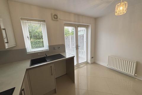 2 bedroom semi-detached house to rent, Wokefield Way, Eccleston