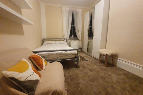 House share to rent, Berriman Road, London N7