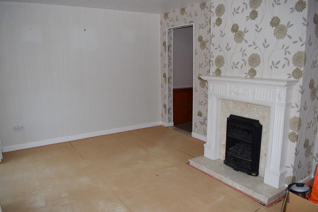 Windsor Way, Broughton, DN20 3 bed semidetached house for sale £140,000