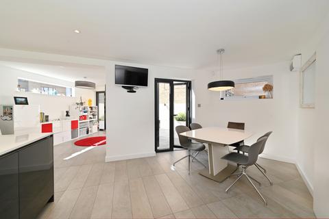 169 Wapping High Street, London, E1W 3NQ