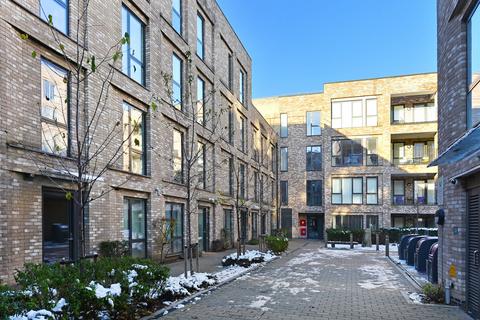 19 Alameda Place, London, E3 2ZN