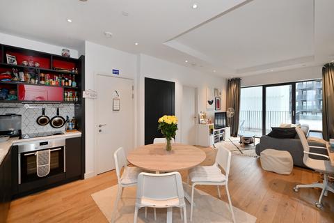 1 bedroom flat for sale, Meade House, London E14