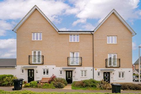 2 Alderwood Terrace, Chigwell, IG7 4FQ
