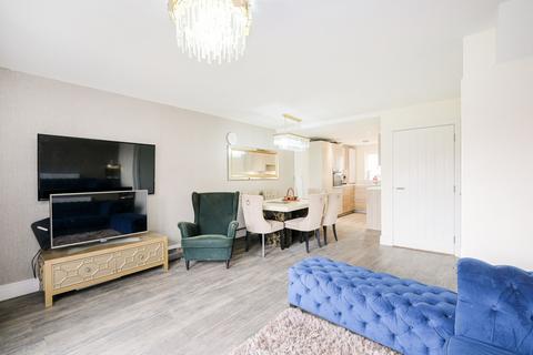 2 Alderwood Terrace, Chigwell, IG7 4FQ