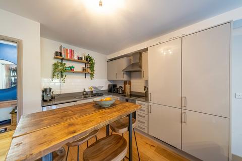 1 bedroom flat for sale, 21a Rothsay Street, London SE1