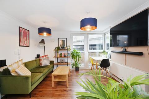 1 bedroom flat for sale, Elizabeth Blount Court, London E14