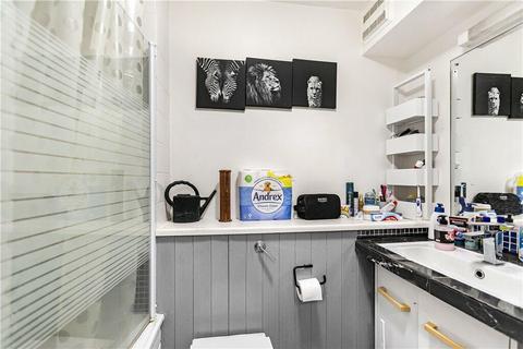 23 Horseshoe Close, London, E14 3EP