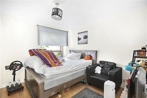 23 Horseshoe Close, London, E14 3EP