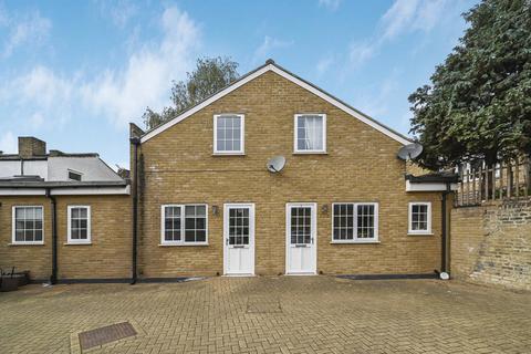 1 Michael Close, London, E3 4GG
