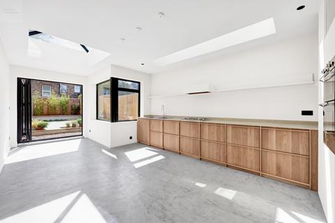113 Geere Road, London, E15 3PP
