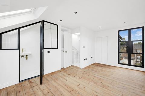 113 Geere Road, London, E15 3PP