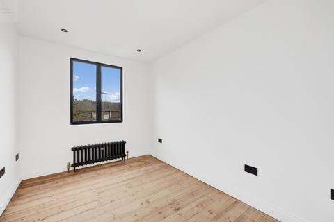 113 Geere Road, London, E15 3PP