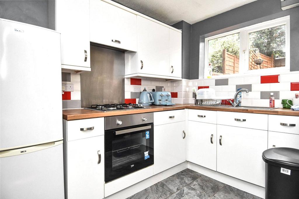 Worcester Road, Bromsgrove, B61 2 bed terraced house for sale £220,000