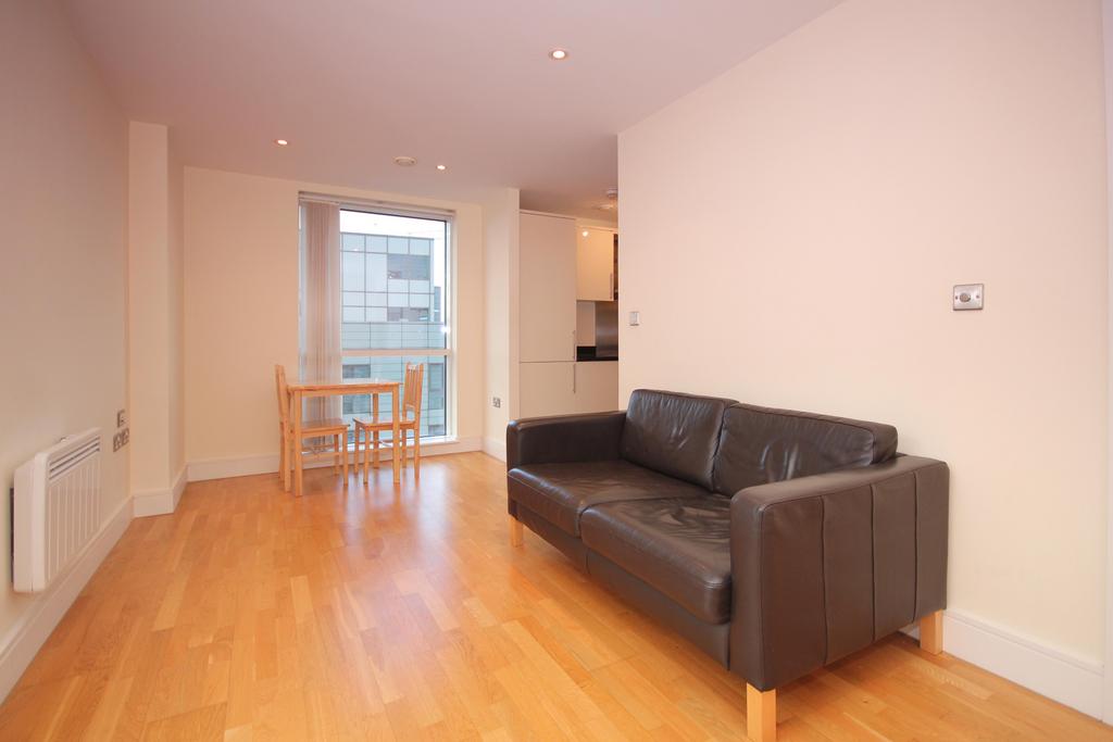 Prestons Road, London E14 1 bed flat to rent £1,700 pcm (£392 pw)