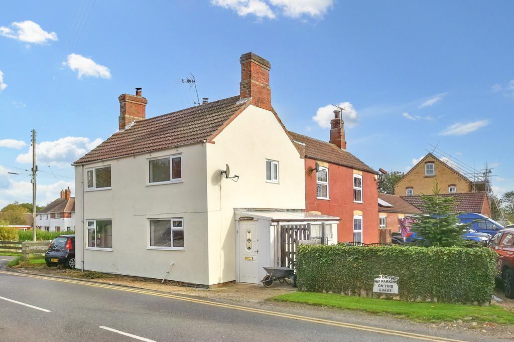 Mumby Road, Huttoft, LN13 3 bed semidetached house for sale £149,500
