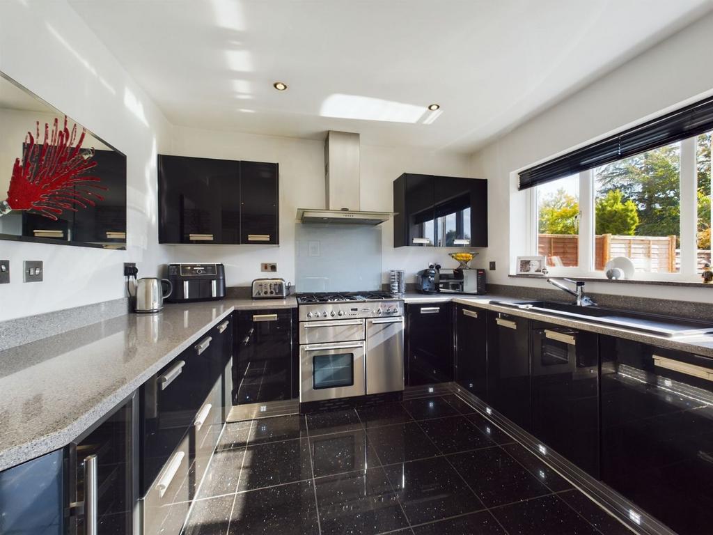 Kitchen / breakfast room