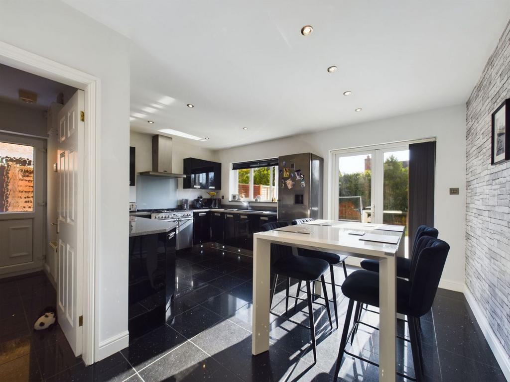 Kitchen / breakfast room