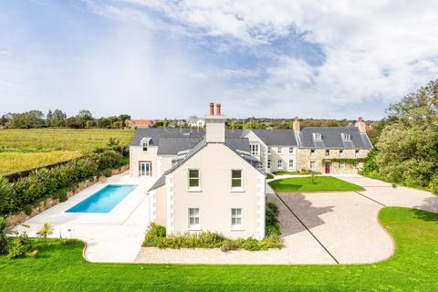 11 bedroom detached house for sale, La Rue De Haut, St. Brelade, Jersey. JE3 8AR